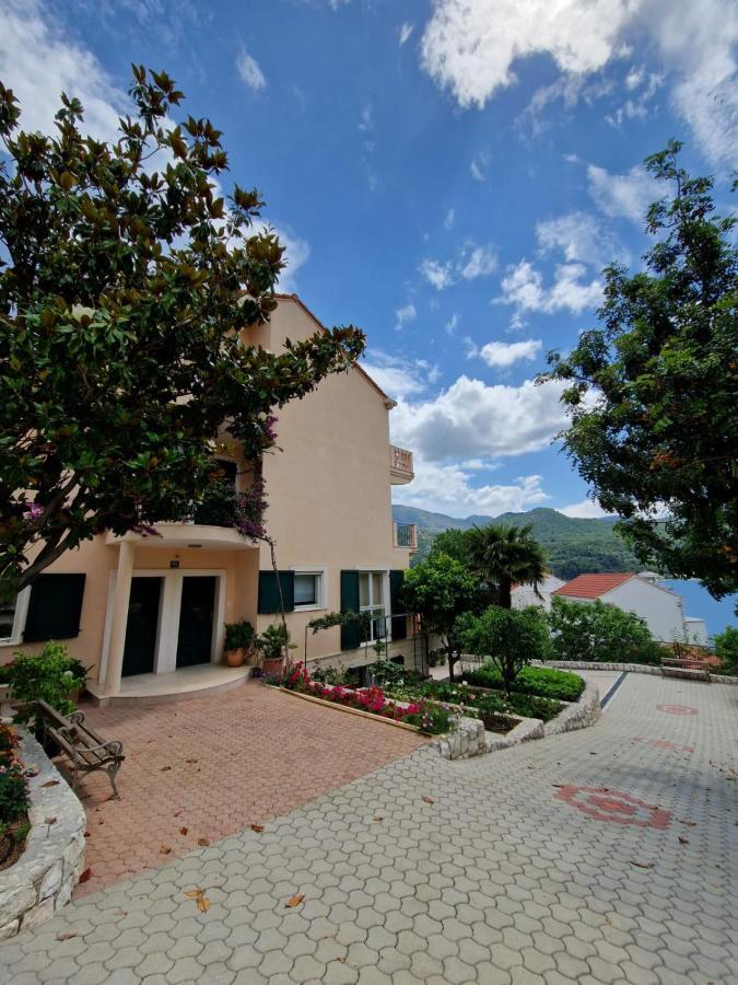 Villa Lukic Apartments Slano Esterno foto